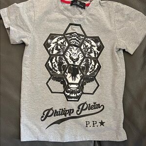 Boys Phillip Plein t shirt size 7-8.